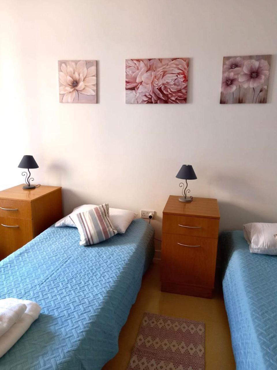 Malta Crown Guesthouse Saint Julian's Exteriér fotografie